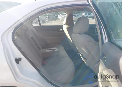 2010 Ford Fusion Hybrid z USA, uszkodzony, nr VIN 3FADP0L37AR176912